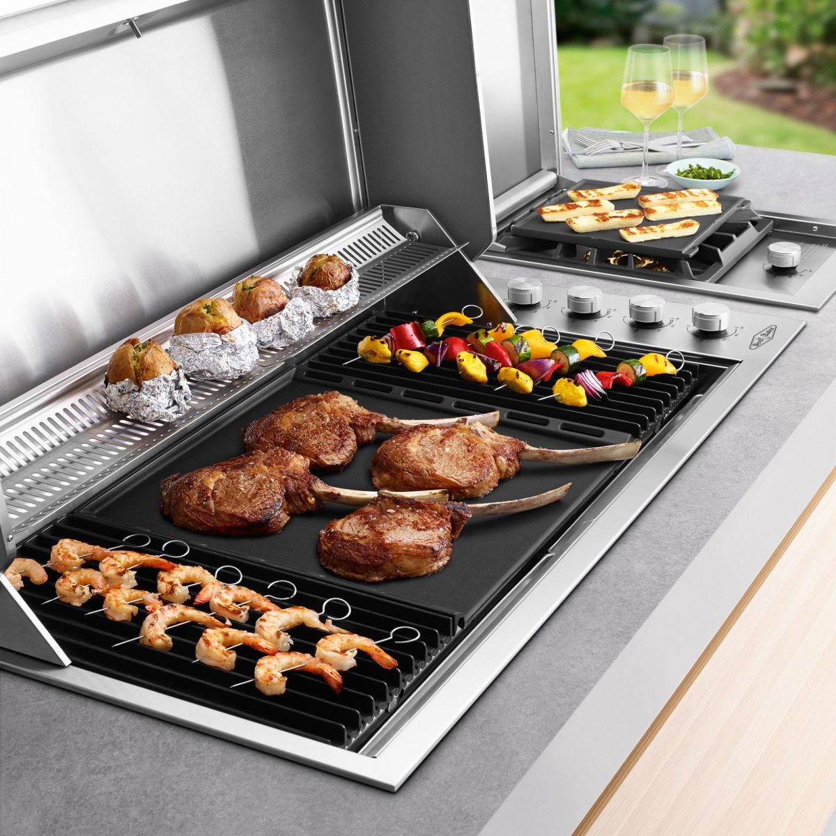 Signature ProLine™ Flame Failure built-in BBQ with hood