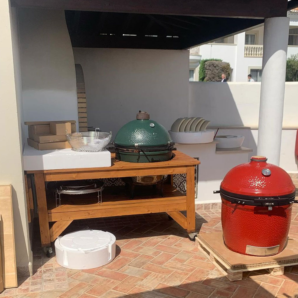 BGE or Kamado Joe