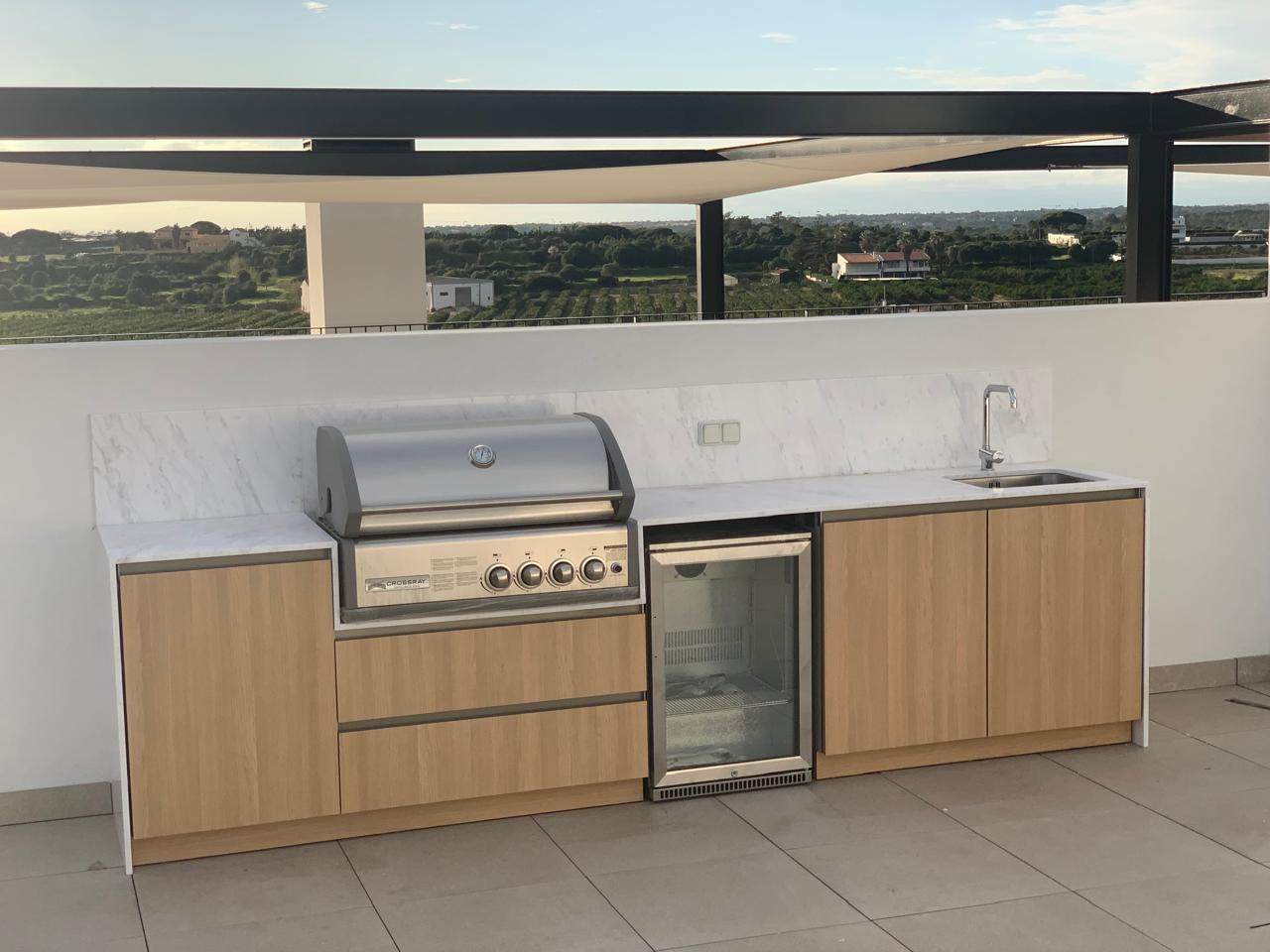 ROOFTOP OUTDOOR KITCHEN (PROJECT B)