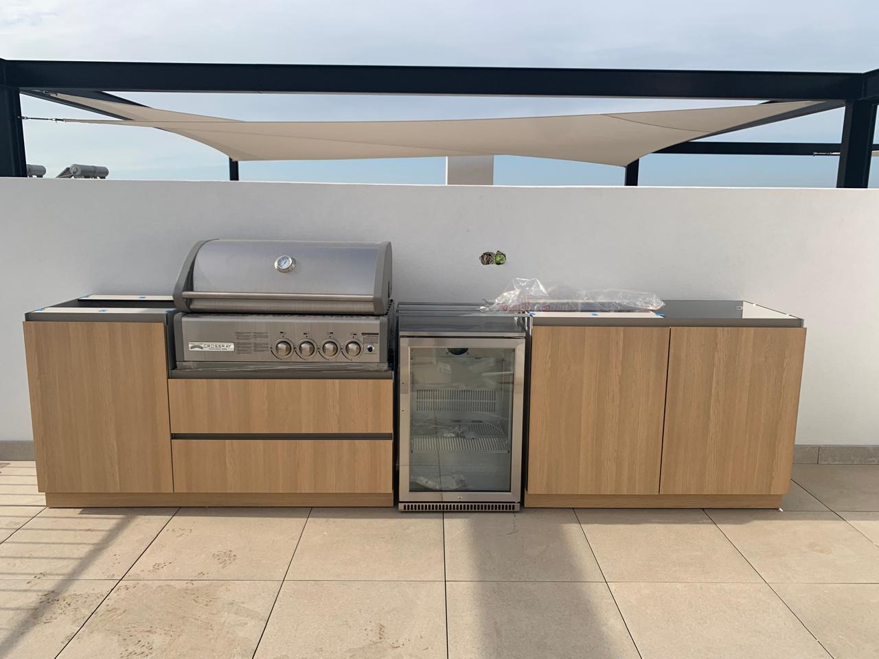 ROOFTOP OUTDOOR KITCHEN (PROJECT B)