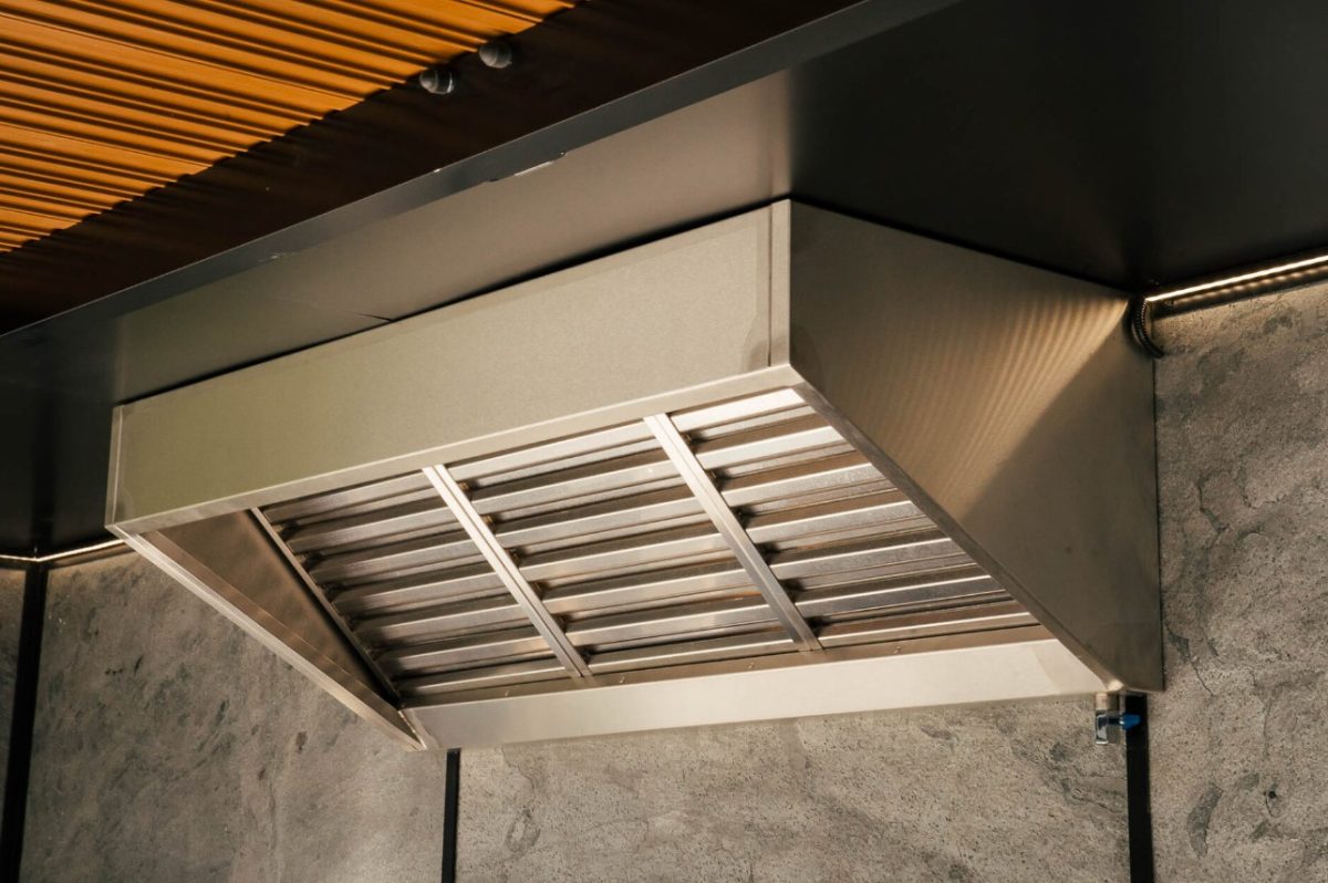 Outdoor Kitchen GardenBOX with grill Broil King