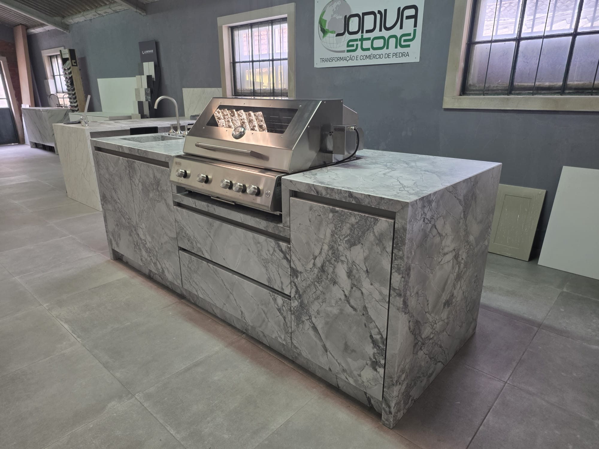 Showroom outdoor kitchen project