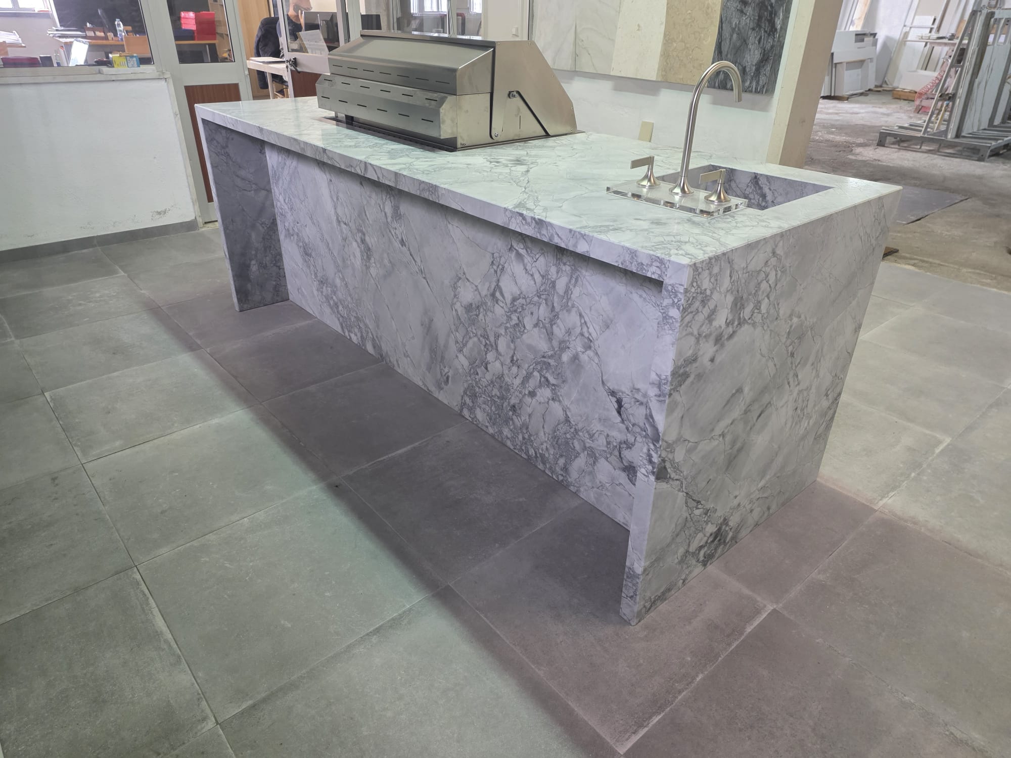 Showroom outdoor kitchen project