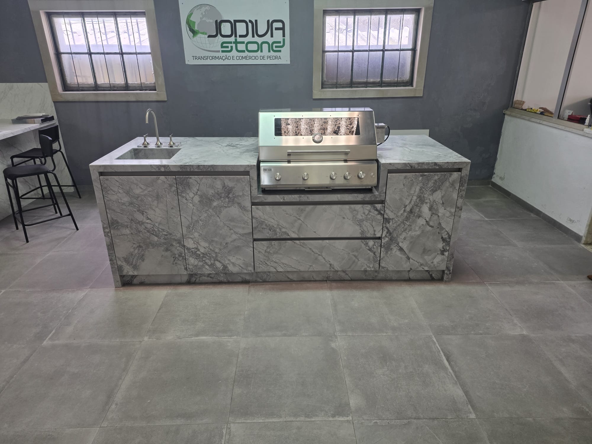 Showroom outdoor kitchen project